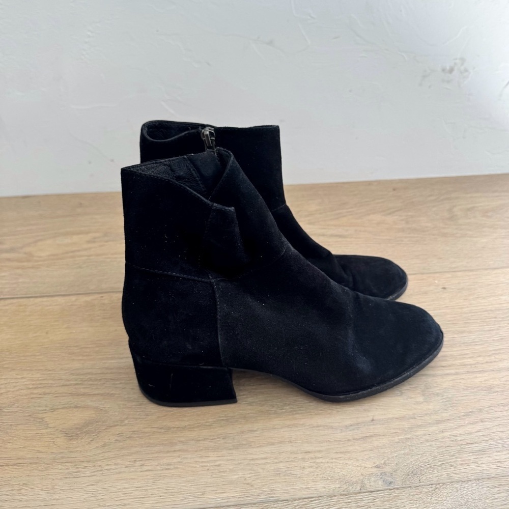 Eileen Fisher Black Suede Ankle boots
